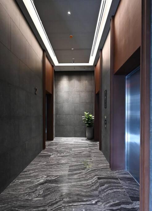 Modern Luxury Edge 1 Bedroom Seaview Apartment *